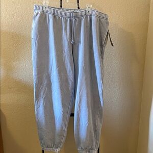 Universal Thread Leisure Studio Mid-Rise Fleece Essential Joggers